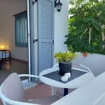 Reppas House 